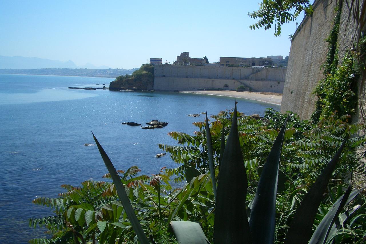 Emporium Bed and Breakfast Castellammare del Golfo Buitenkant foto